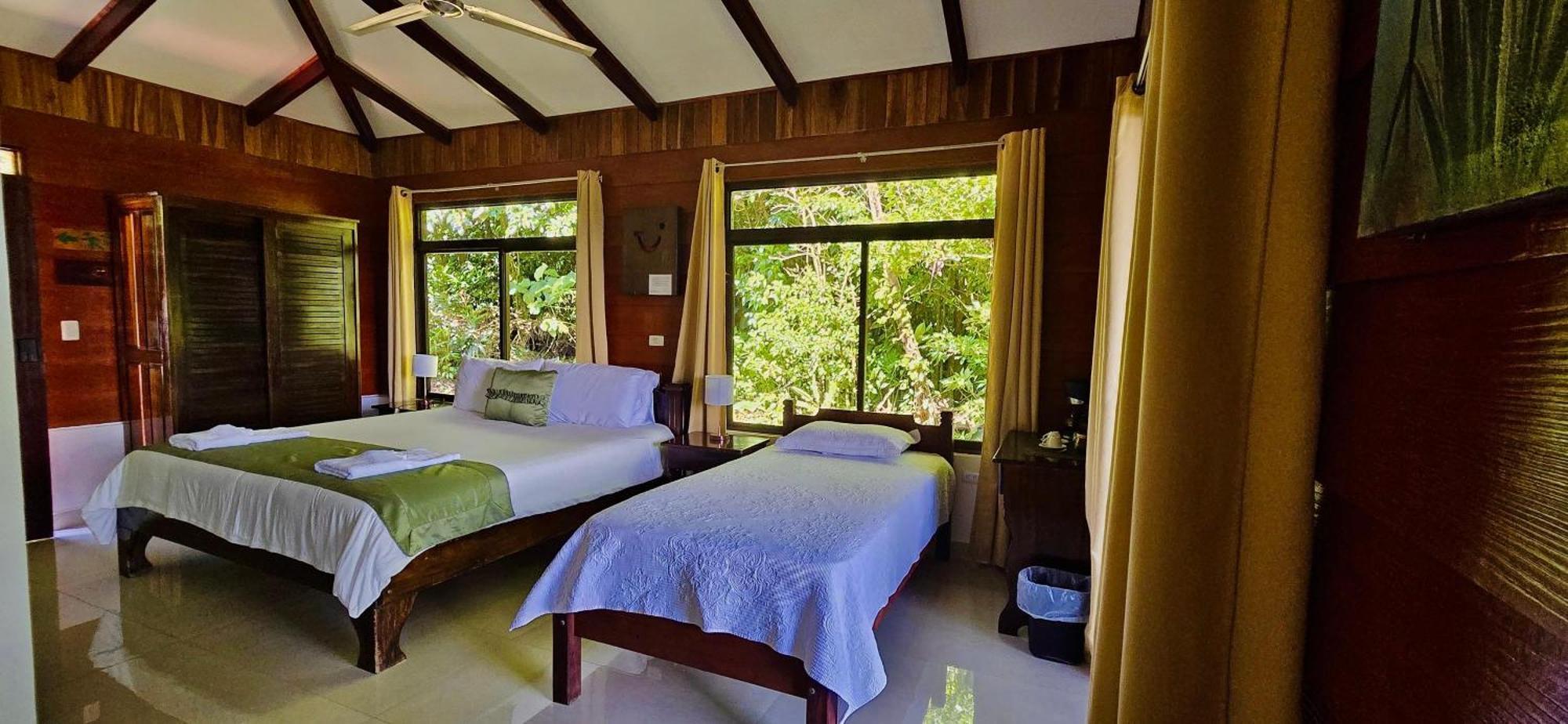 Heliconias Rainforest Lodge Bijagua Bagian luar foto